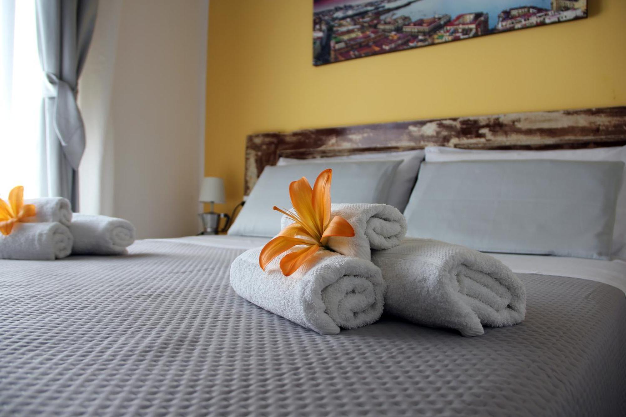 Le Guarattelle House Teresina Room Наполи Екстериор снимка
