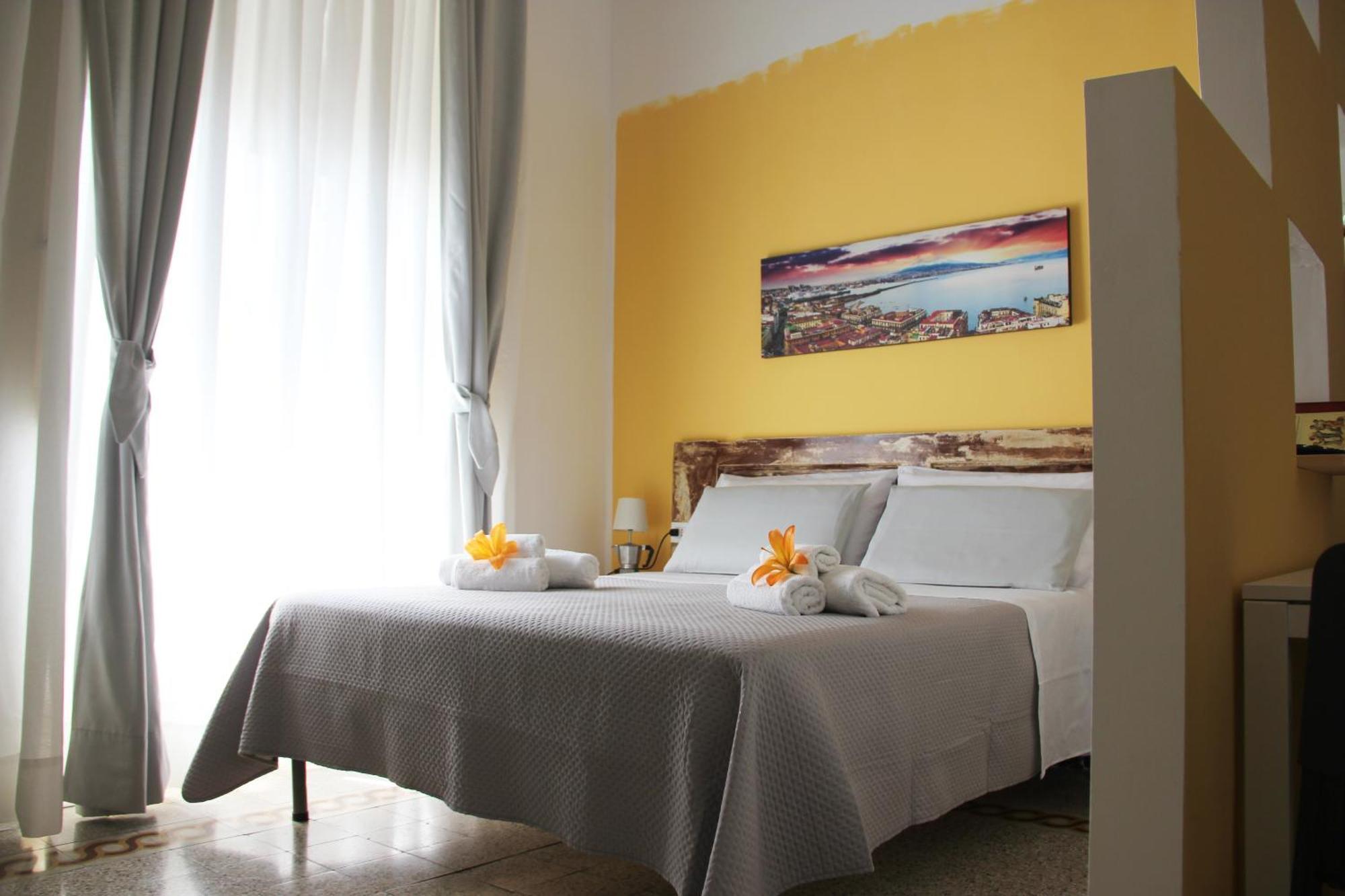 Le Guarattelle House Teresina Room Наполи Екстериор снимка